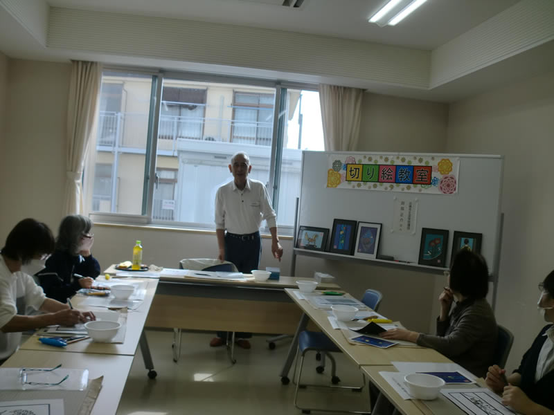 切り絵教室(秋)